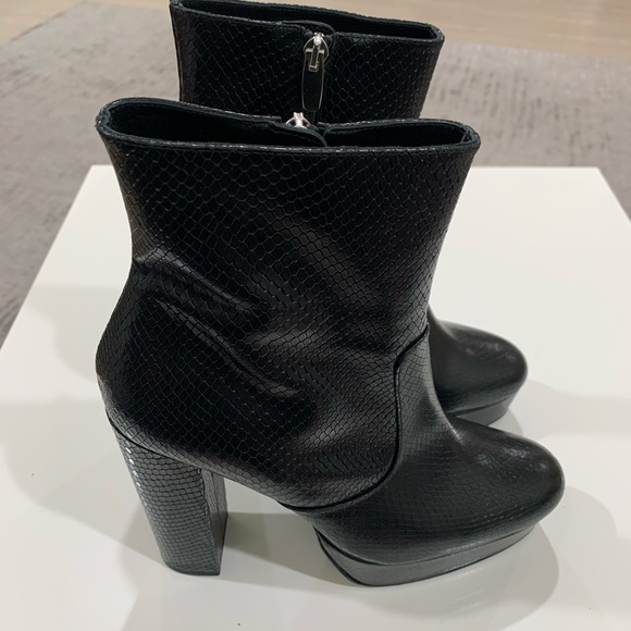 * Elysewalker Los Angeles Snakeskin Booties 0869 - Picture 6 of 10